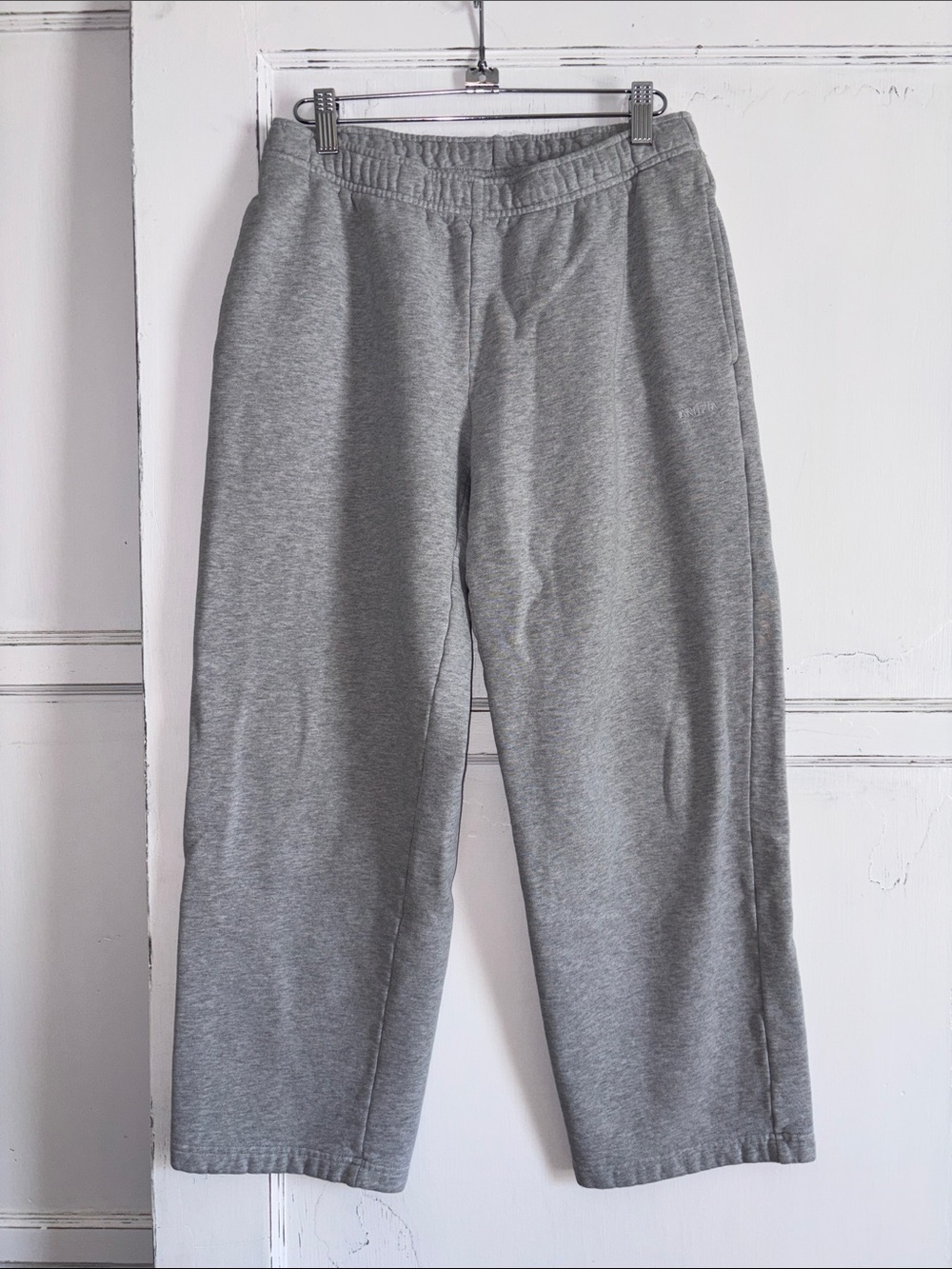 Aritzia Sweatfleece Cropped Cozy Sweatpants Small - Picture 2 of 6